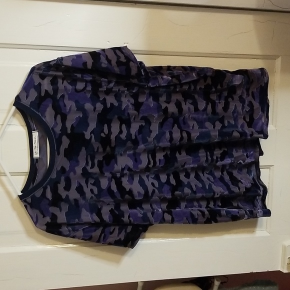 We the free top - Picture 1 of 5